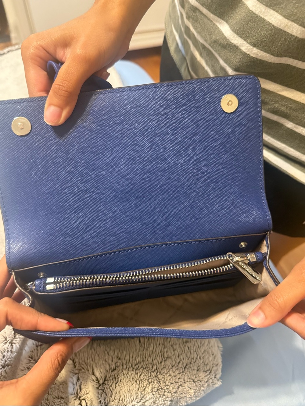 Michael Kors Blue Saffiano Leather Crossbody Bag with Chain Strap - Picture 3 of 5